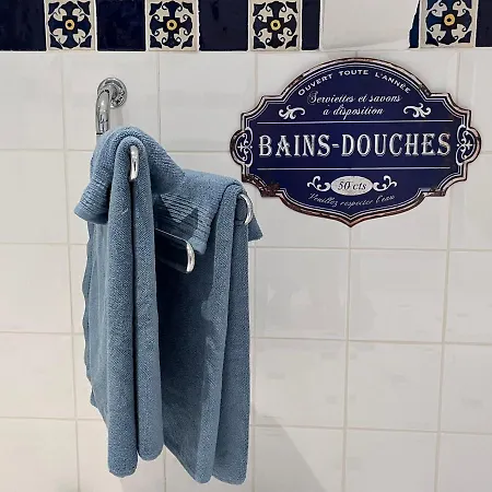 Le Bouquet Bleu Bed & Breakfast *