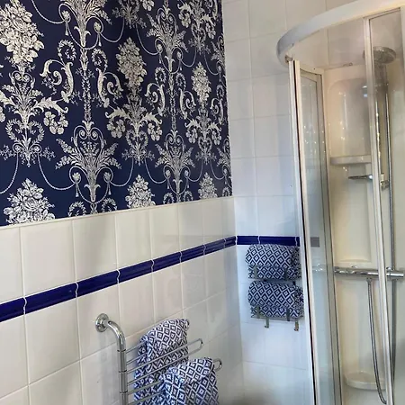 Le Bouquet Bleu Bed & Breakfast *